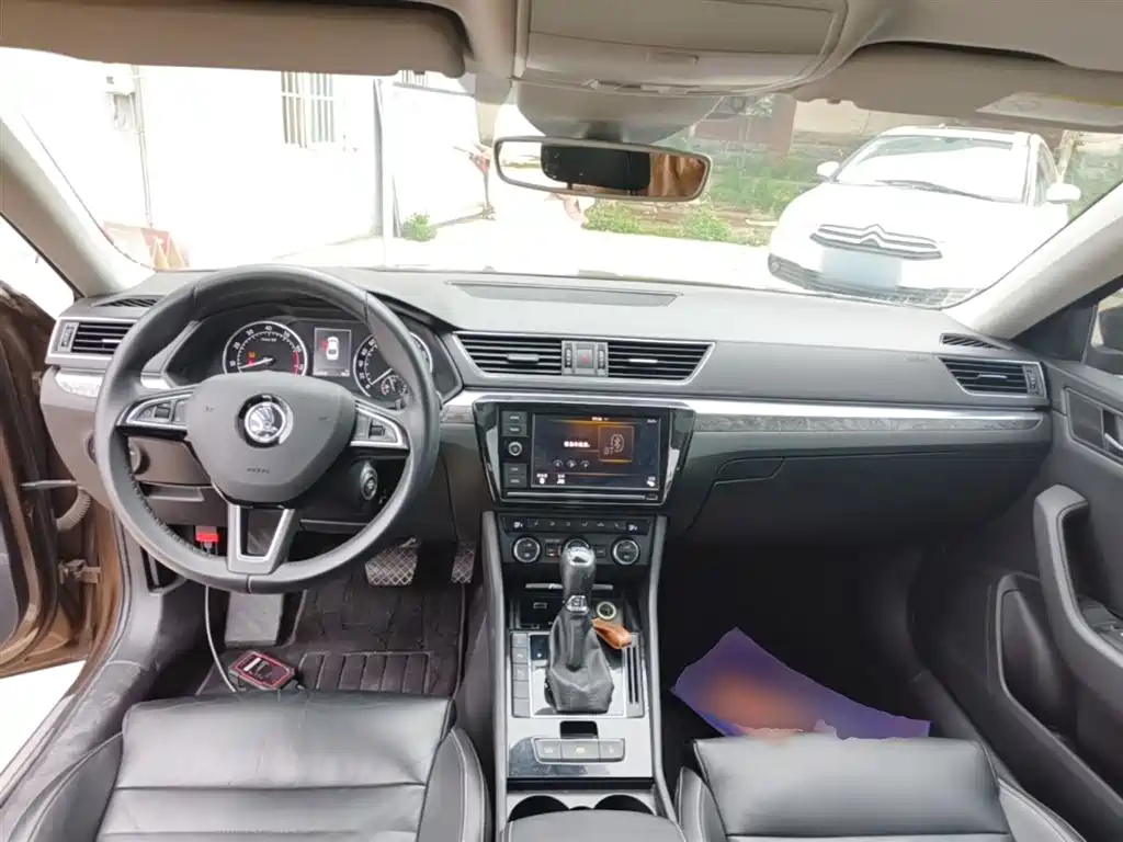 Škoda Superb 2016 TSI330 DSG Smart Edition фото 10