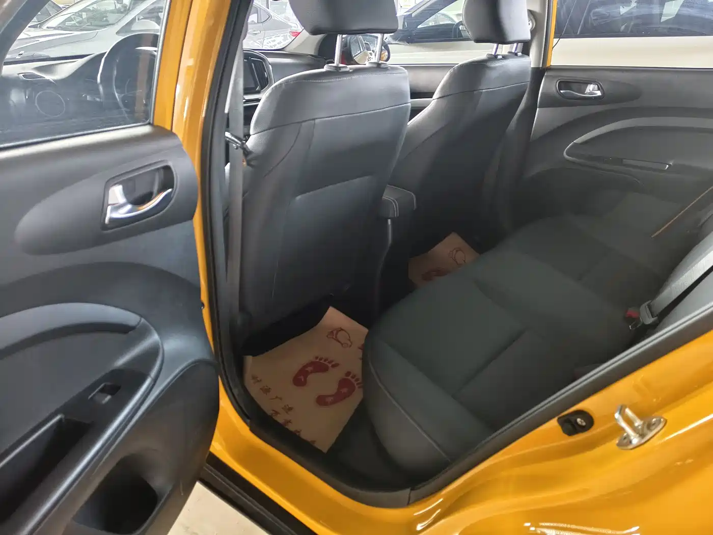 Kia KX1 2021 1.4L CVT Fun Sunroof Version фото 4