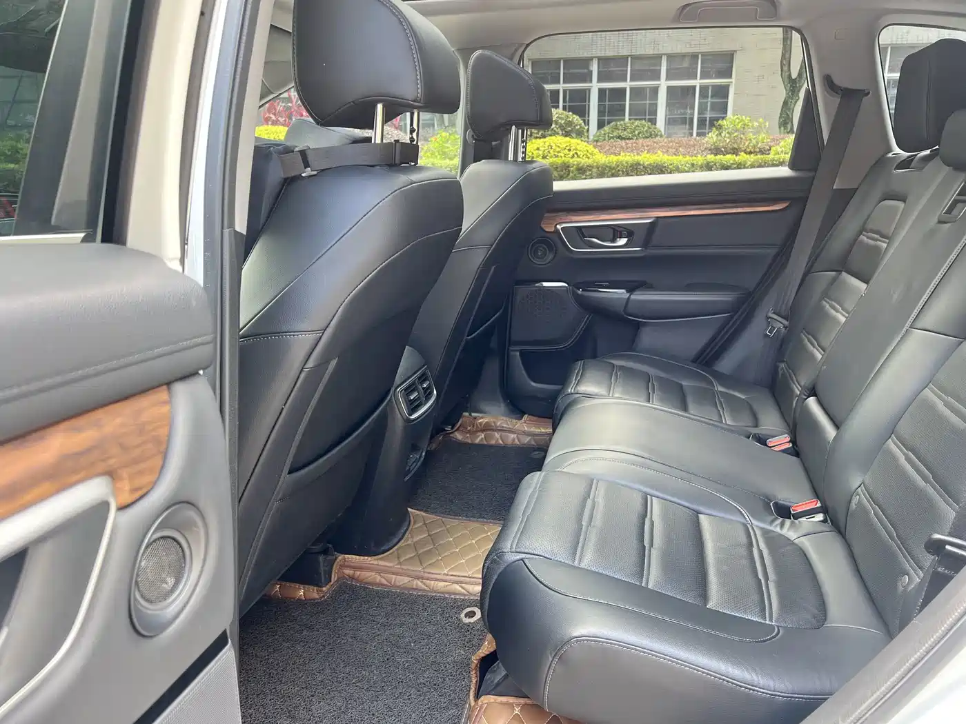 Фото 6 - Honda CR-V