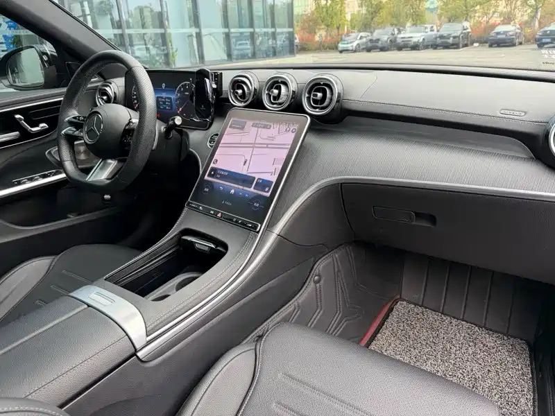 Mercedes-Benz C-Class 2023 C 260 L Night Edition Sport фото 10
