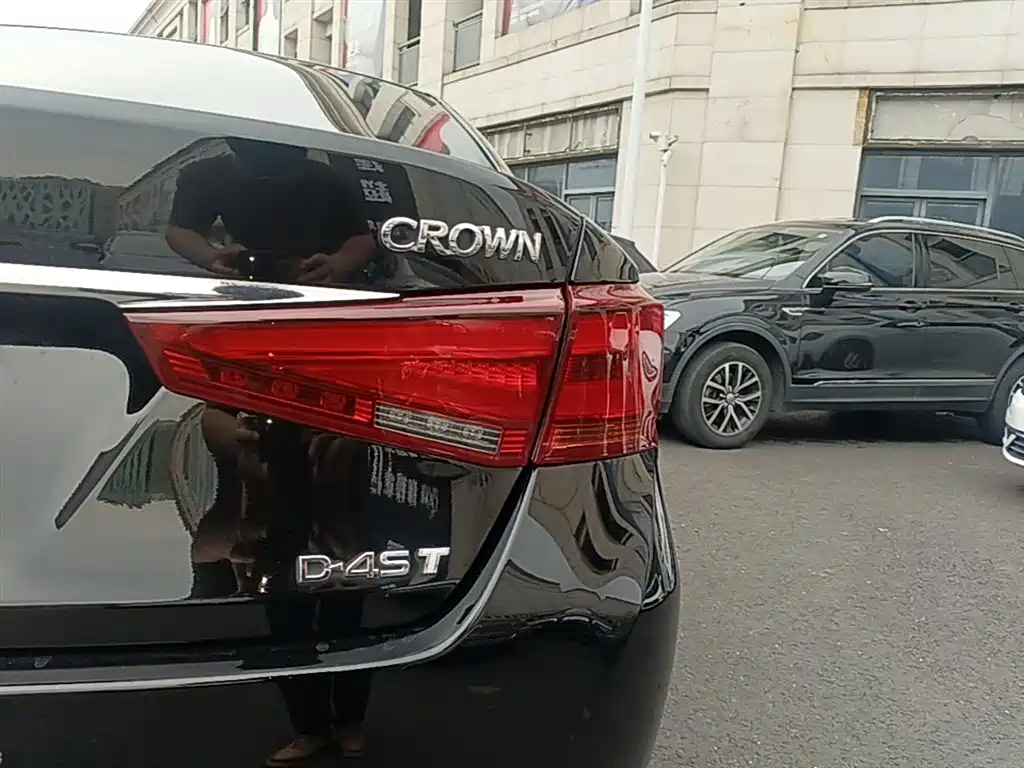 Toyota Crown 2018 2.0T Sport Edition фото 8