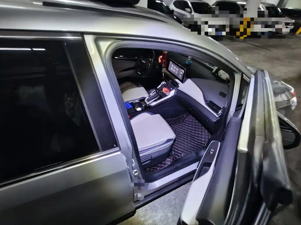 SAIC Maxus Maxus G50 2019 2019 1.5T Debut Automatic Luxury Edition 7-seater