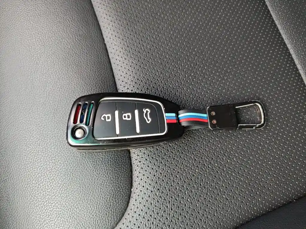 Фото 9 - Geely Vision X3