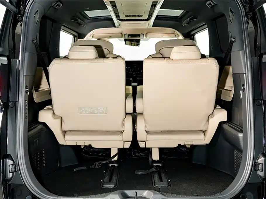 Toyota Alphard 2024 Hybrid 2.5L Ultimate Enjoyment Edition фото 29