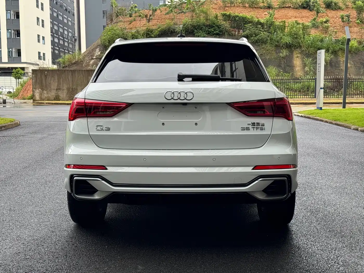Фото 8 - Audi Q3
