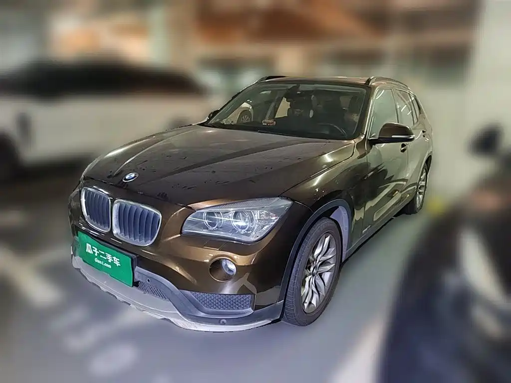 BMW X1 2014 sDrive18i Leading Edition фото 2