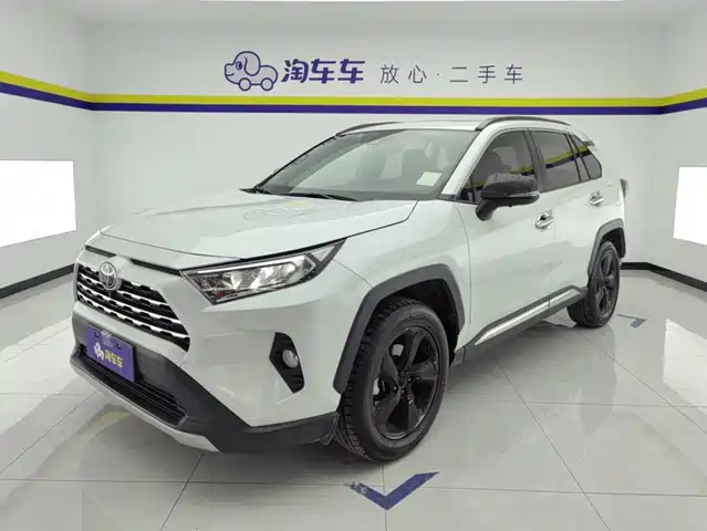 Toyota RAV4 2.0L CVT, моноприводный, Style, PLUS