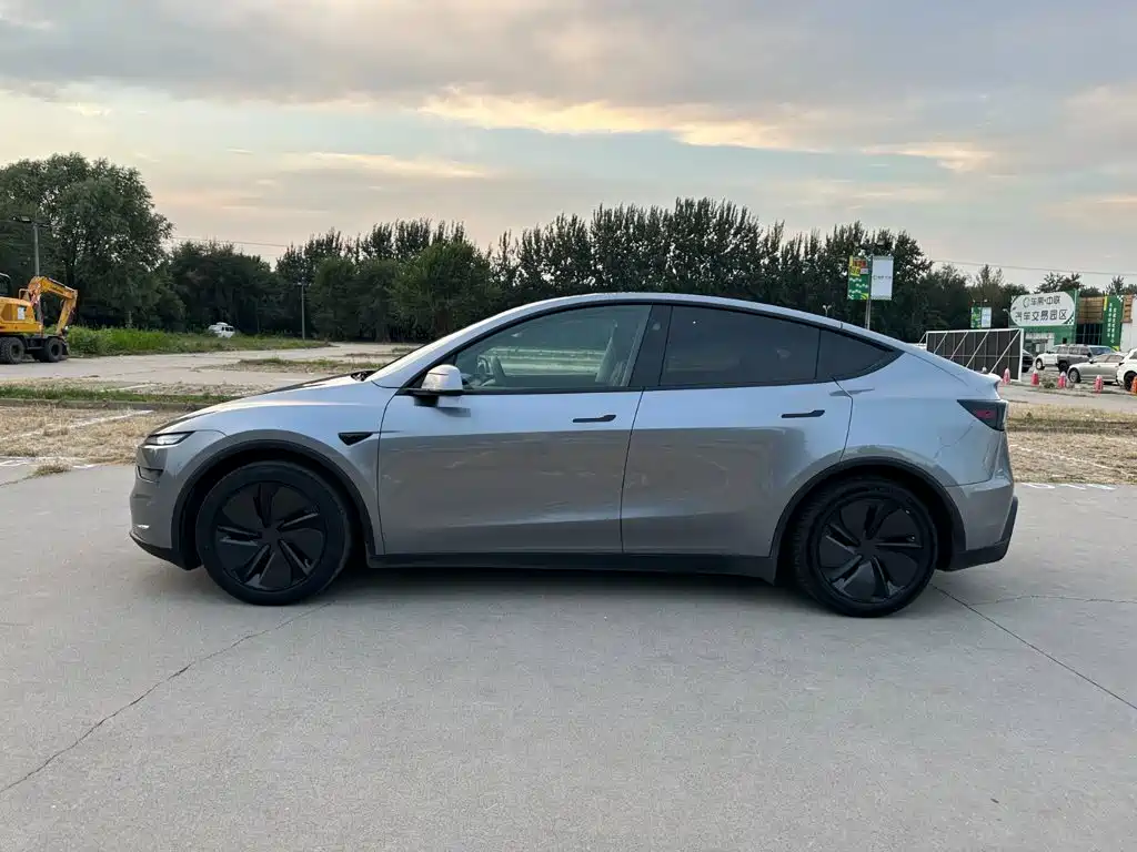 Фото 7 - Tesla Model Y