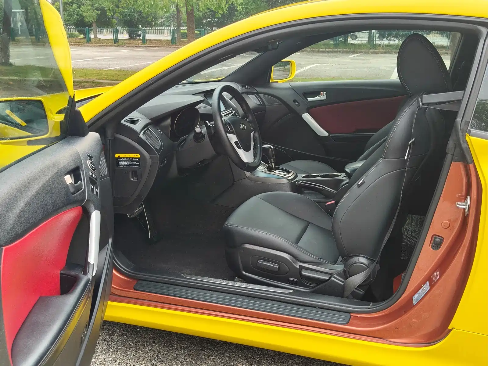 Фото 7 - Hyundai Genesis Coupe