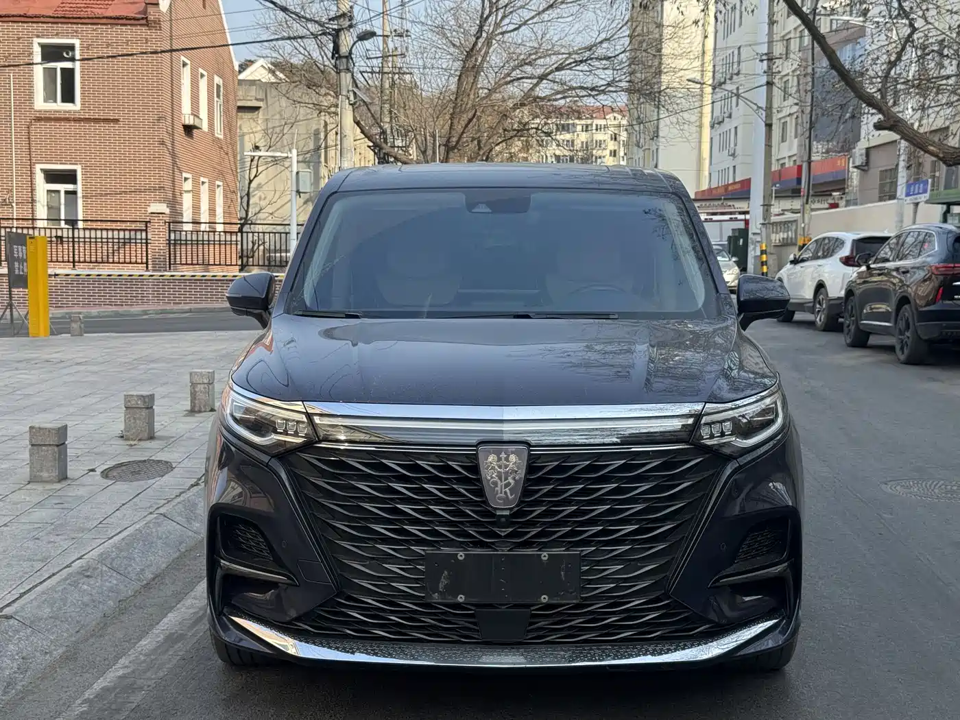 ROEWE IMAX8