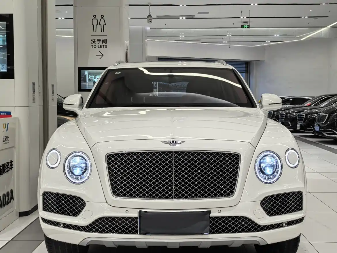 Bentley Bentayga 2021 4.0T V8 фото 2