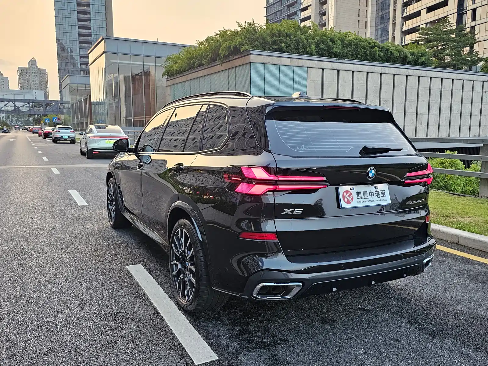 Photo 3 - BMW X5