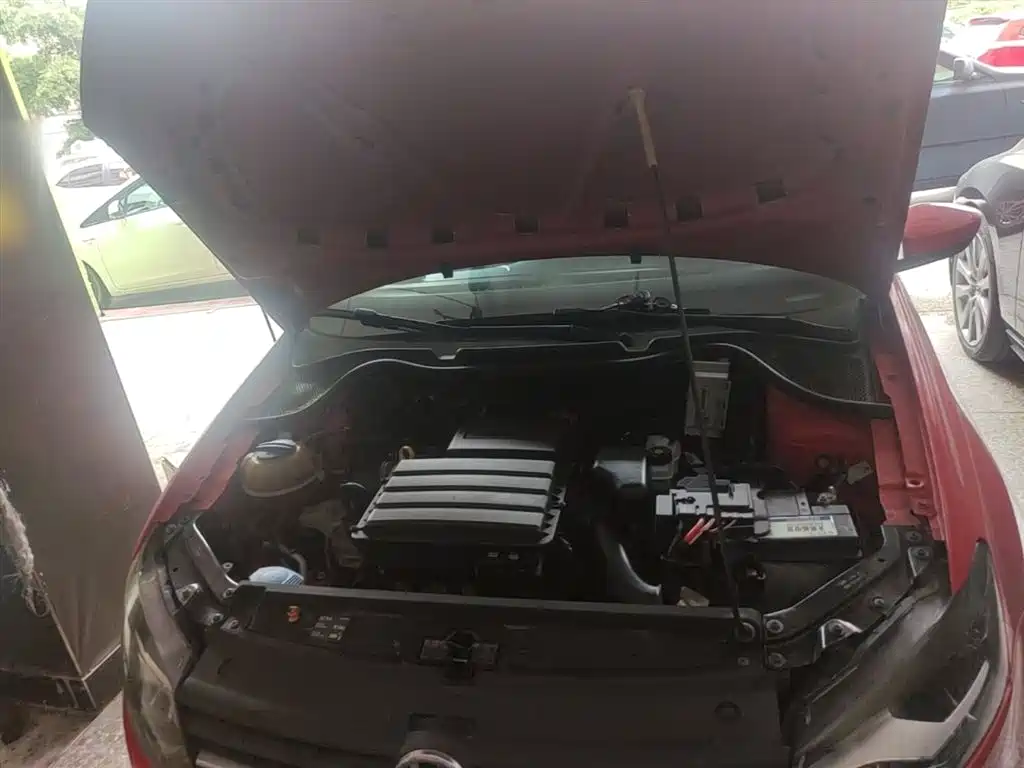 Volkswagen Polo 2016 1.4L Automatic Trend фото 20