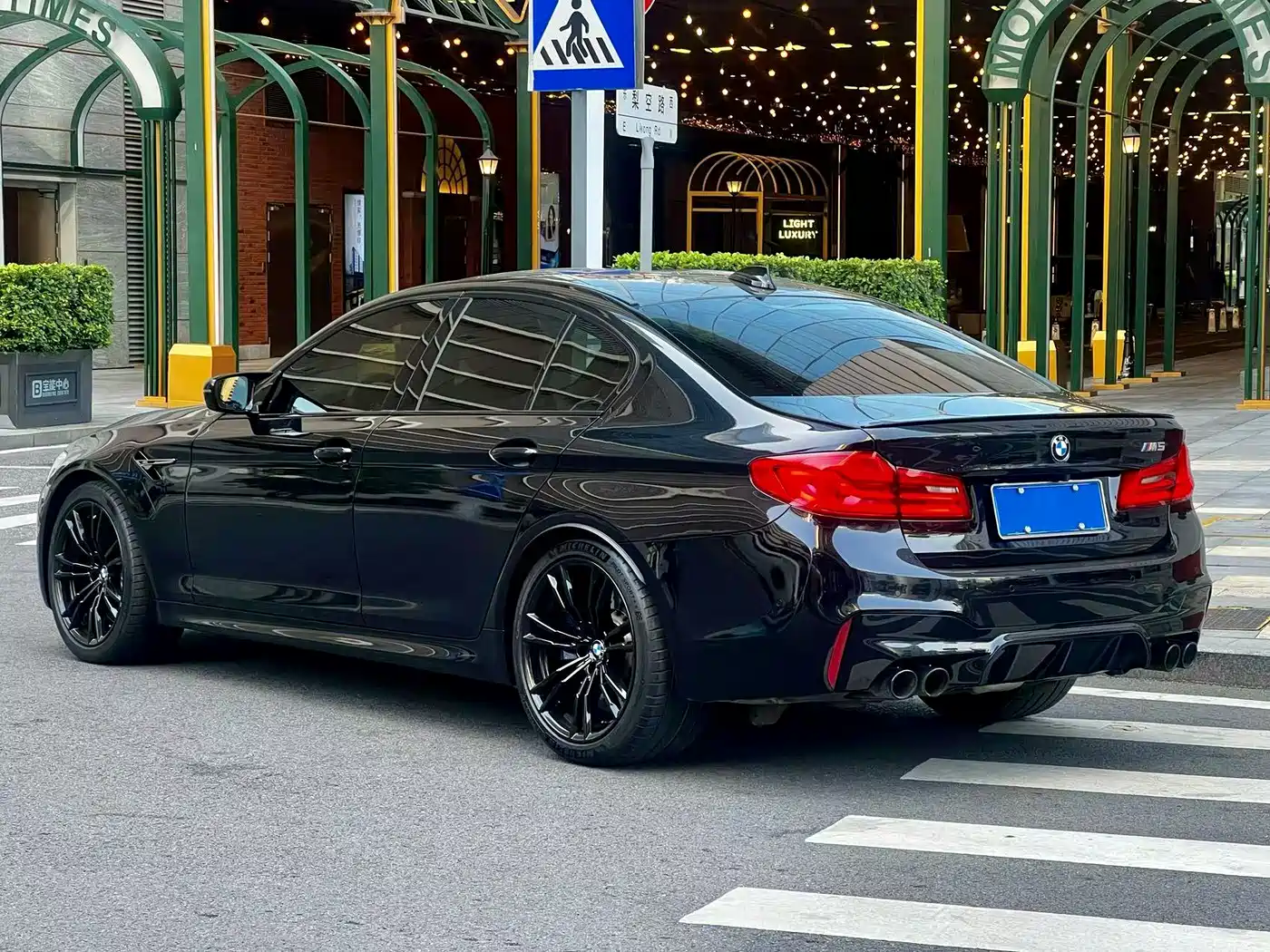 BMW M5 2018 M5 фото 9