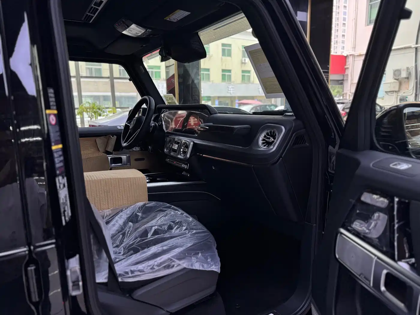 Mercedes-Benz G-Class 2025 G 500 фото 14