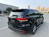 Photo 6 - Toyota Highlander