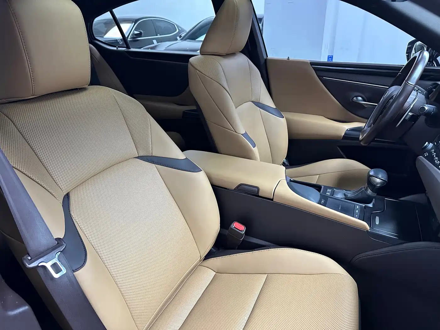 Lexus ES 2020 Model 300h Excellence Edition China V фото 17