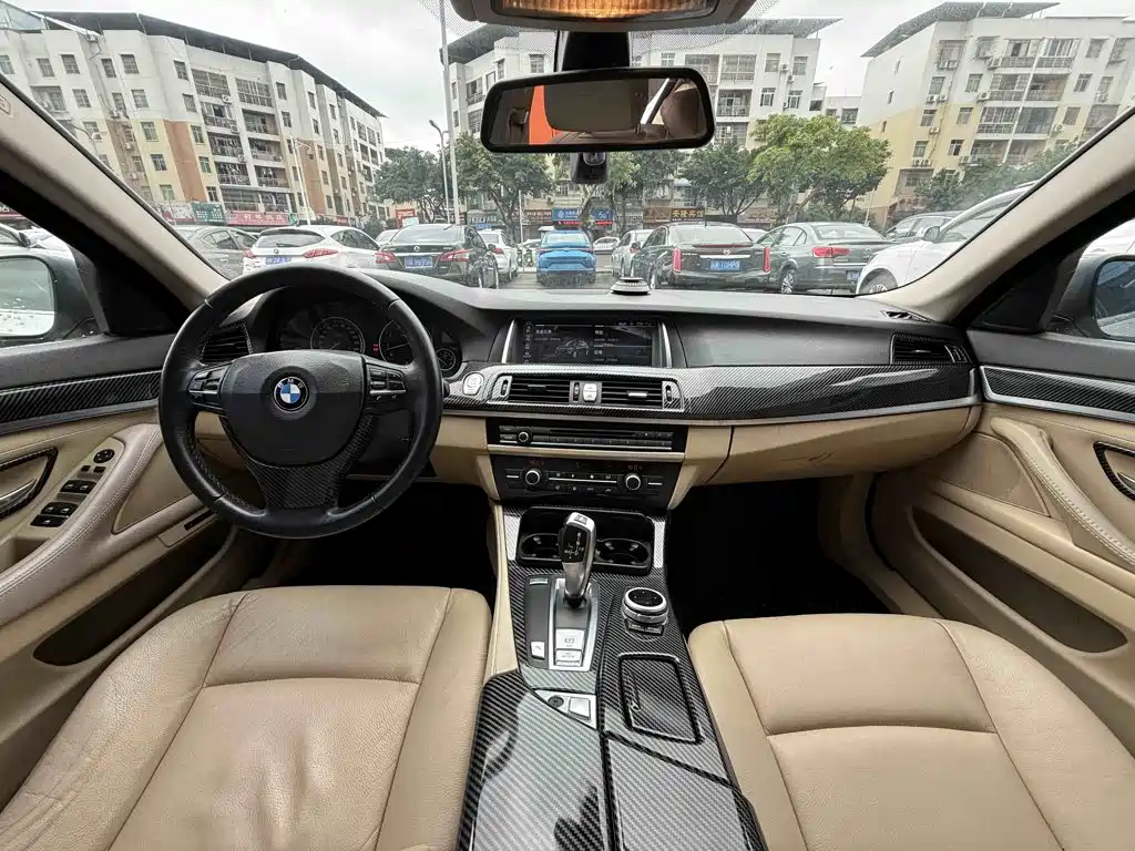 Photo 11 - BMW 5 Series