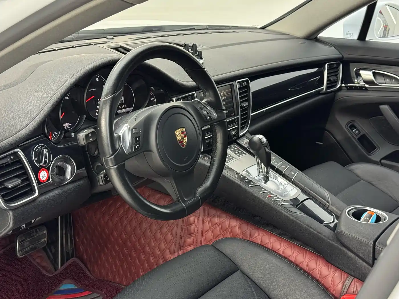 Porsche Panamera 2014 Panamera 4 3.0T фото 11