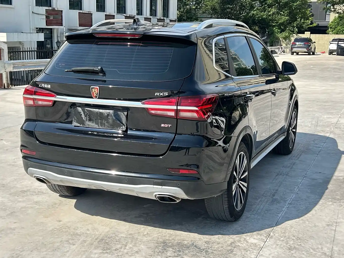 Фото 19 - Roewe RX5