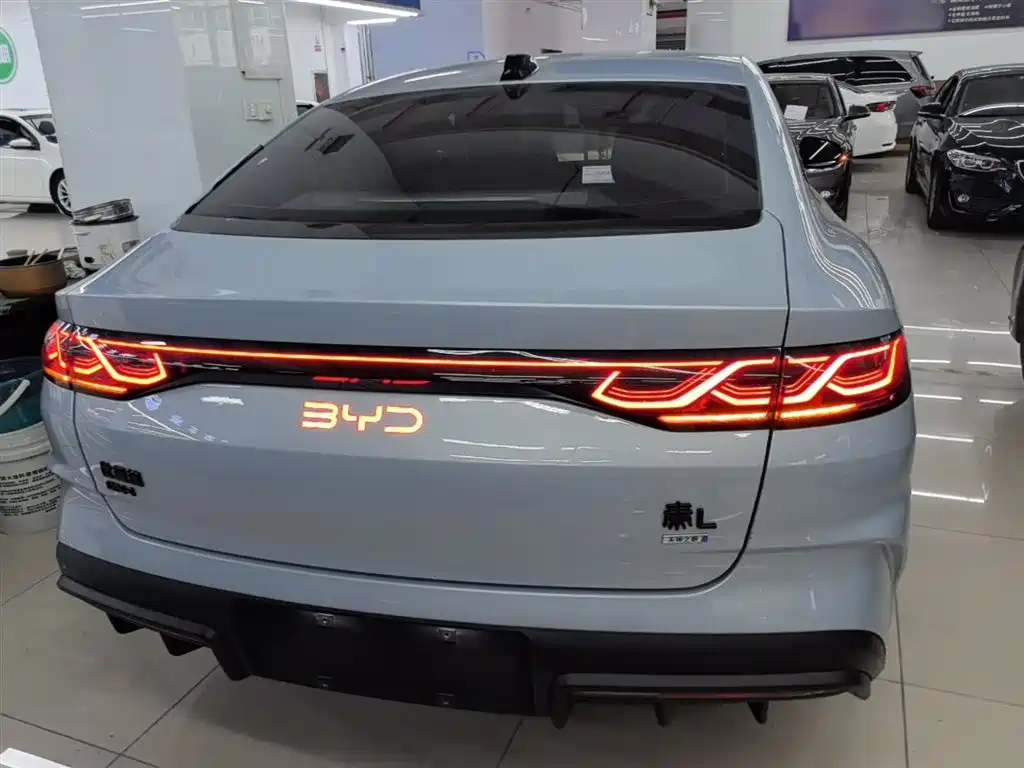 BYD Qin L 2025 DM-i Smart Drive Edition 80KM Leading фото 6