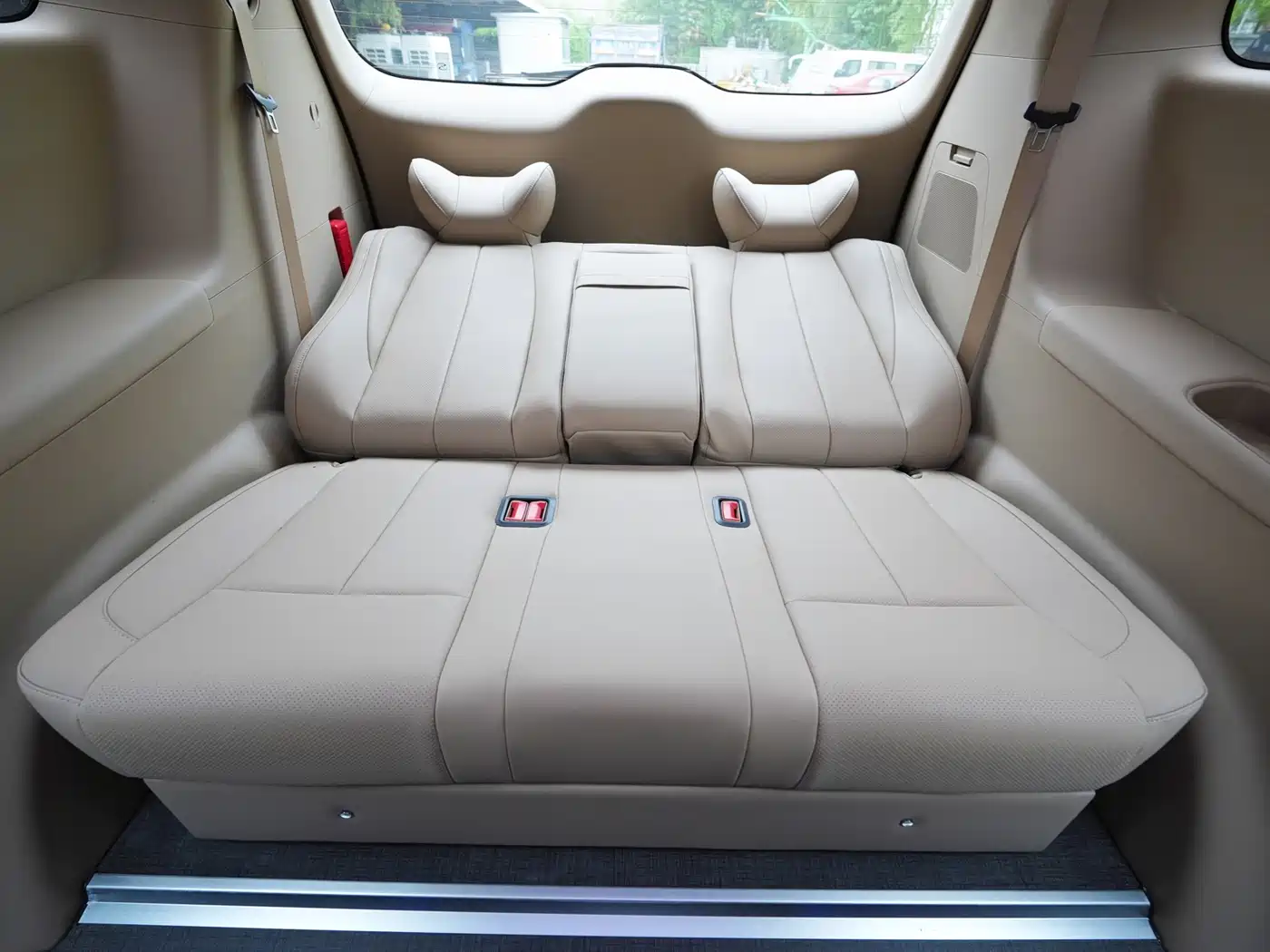 Buick GL8 2025 Land Business Class Comfort DG Edition фото 9