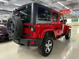 Photo 7 - Jeep Wrangler
