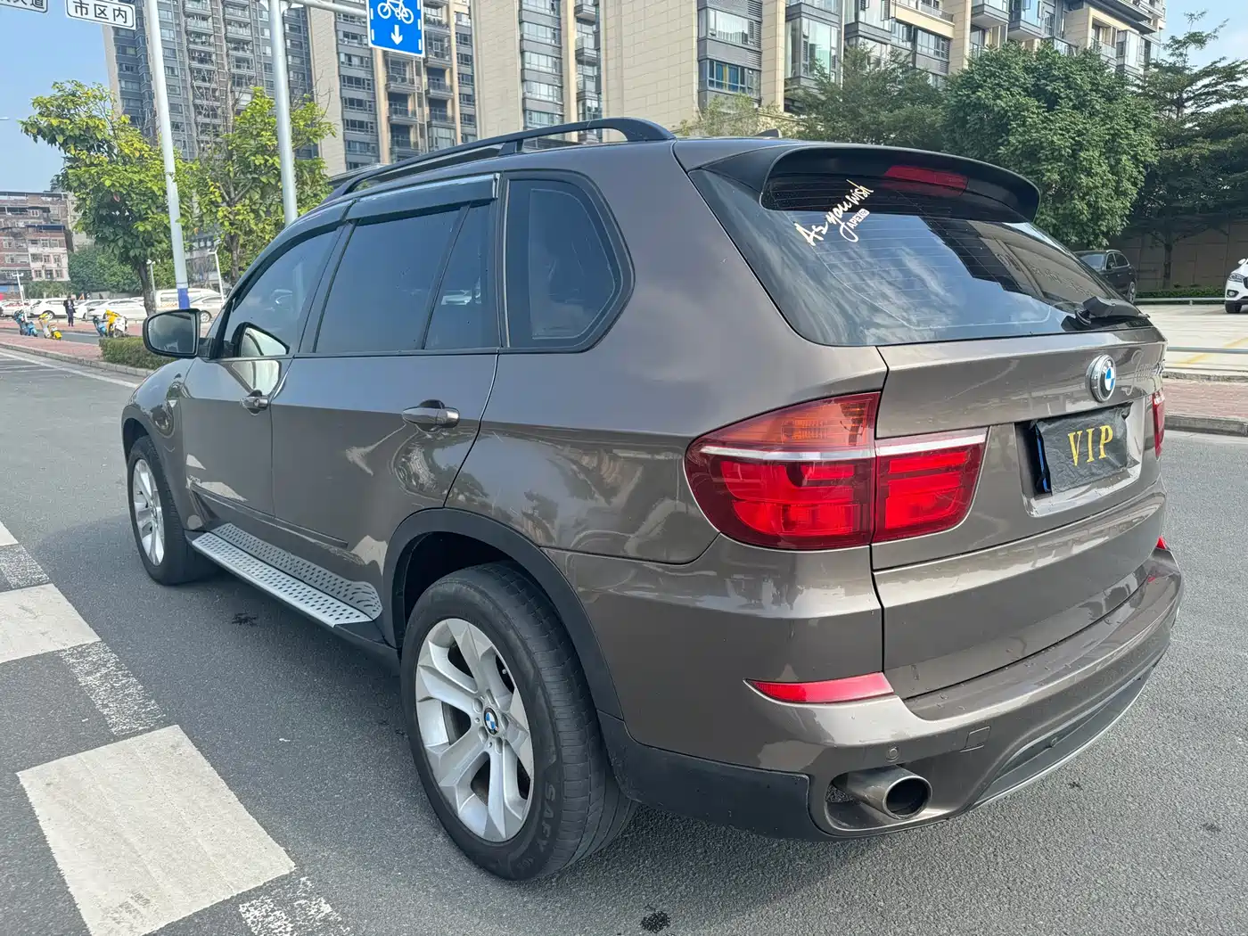 BMW X5 (Import) 2011 xDrive35i Leading Edition фото 7