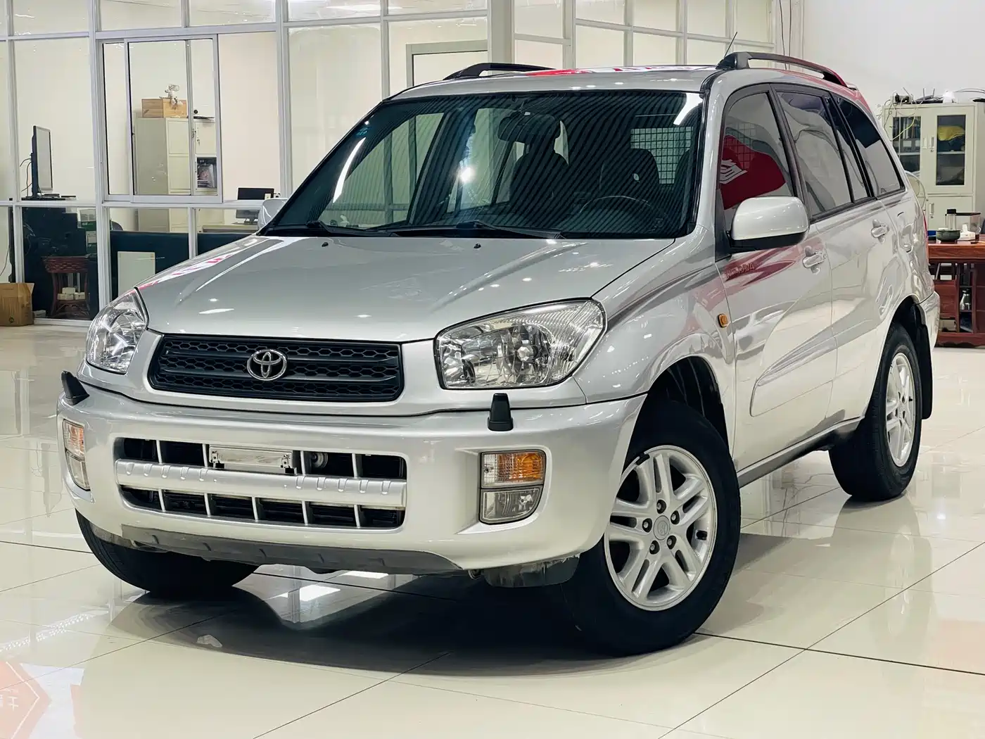 Toyota RAV4 (Import) 2004 2004 Model 2.0 5-Door