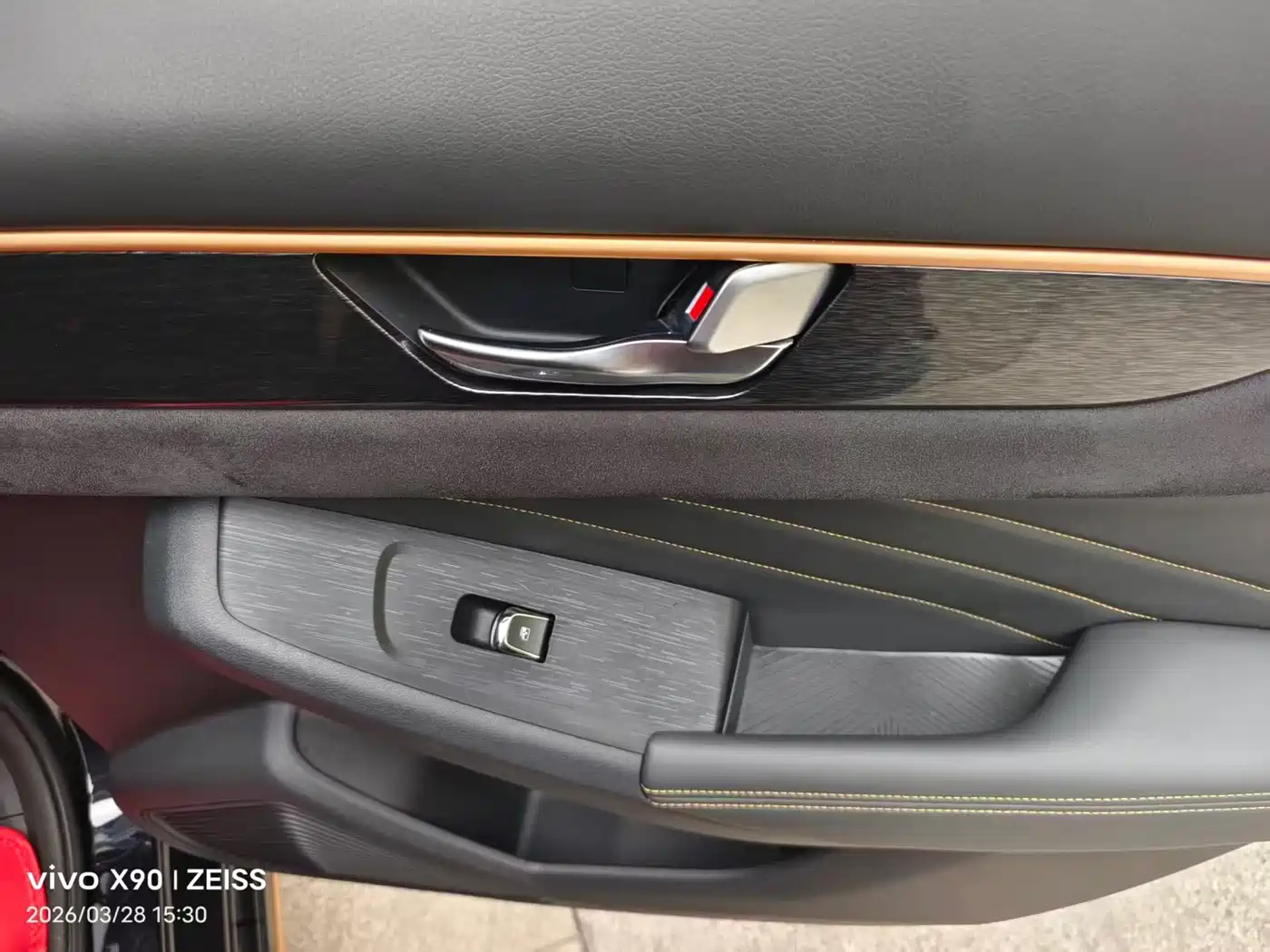 Dongfeng Aeolus Yixuan MAX 2022 2021 1.5T Dark Night Holy Light Edition (Hybrid)