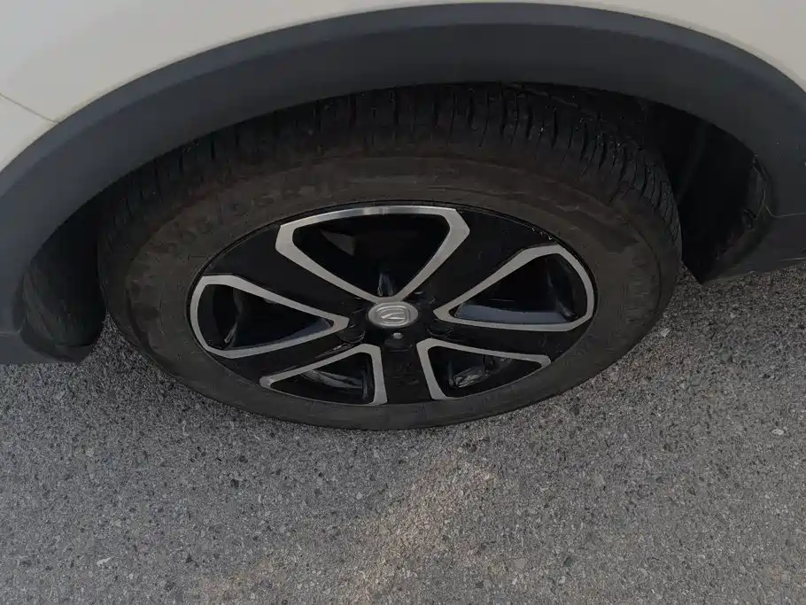 Фото 6 - Changan CS15