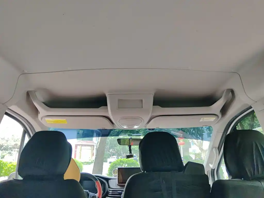 SAIC Maxus Xintu V90 2021 2020 2.0T AMT YunJie Edition FWD Single Rear Tire Short Wheelbase Medium Roof 6-seater