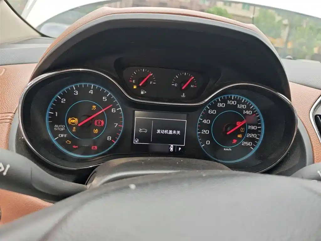Chevrolet Cruze 2016 1.4T DCG Luxury Edition фото 4