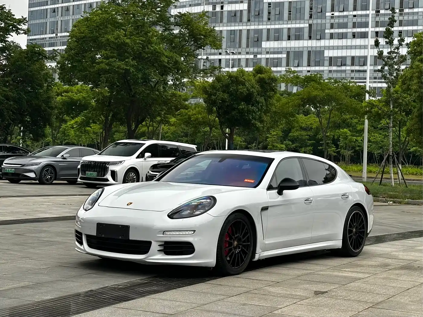 Porsche Panamera 2016 Panamera Edition 3.0T фото 3