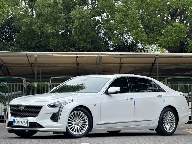 CADILLAC CT6