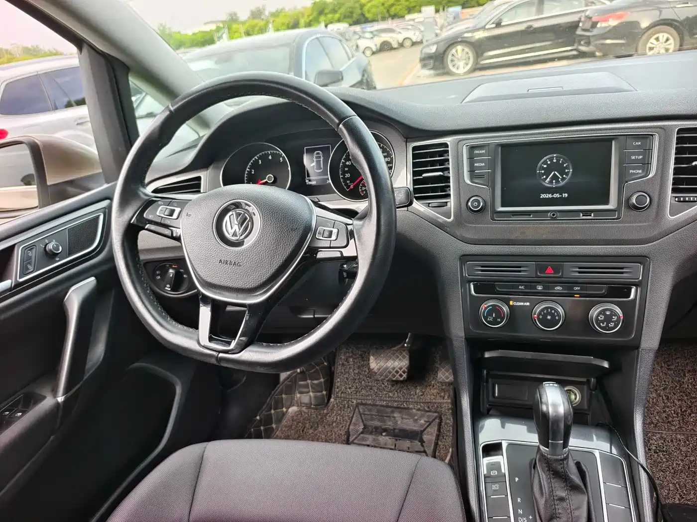 Volkswagen Golf Sportsvan 2016 230TSI Automatic Progressive фото 13