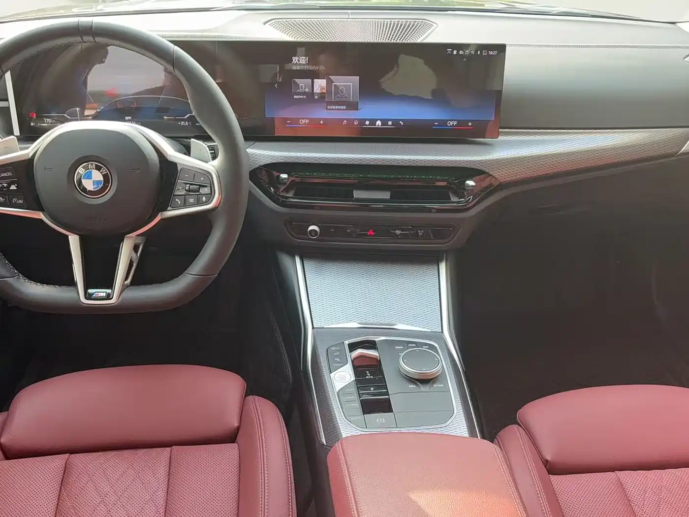 BMW 3 Series 2025 330Li M Sport Night Edition фото 10
