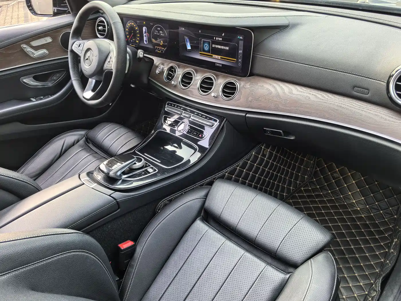 Mercedes-Benz E-Class 2016 E 200 L фото 16