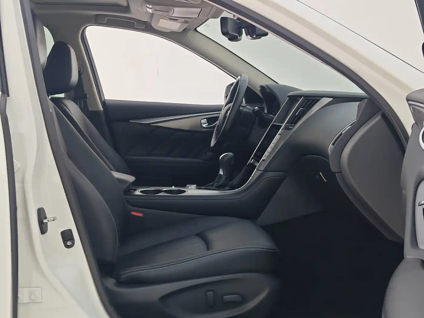 Infiniti Q50L 2018 2016 Model 2.0T Progressive Edition