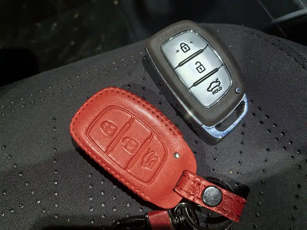Hyundai Reina 2014 Model 1.6L Automatic TOP фото 9