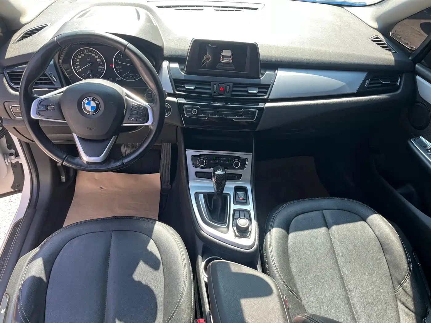BMW 2 Series Touring 2016 218i Fashion Model фото 6
