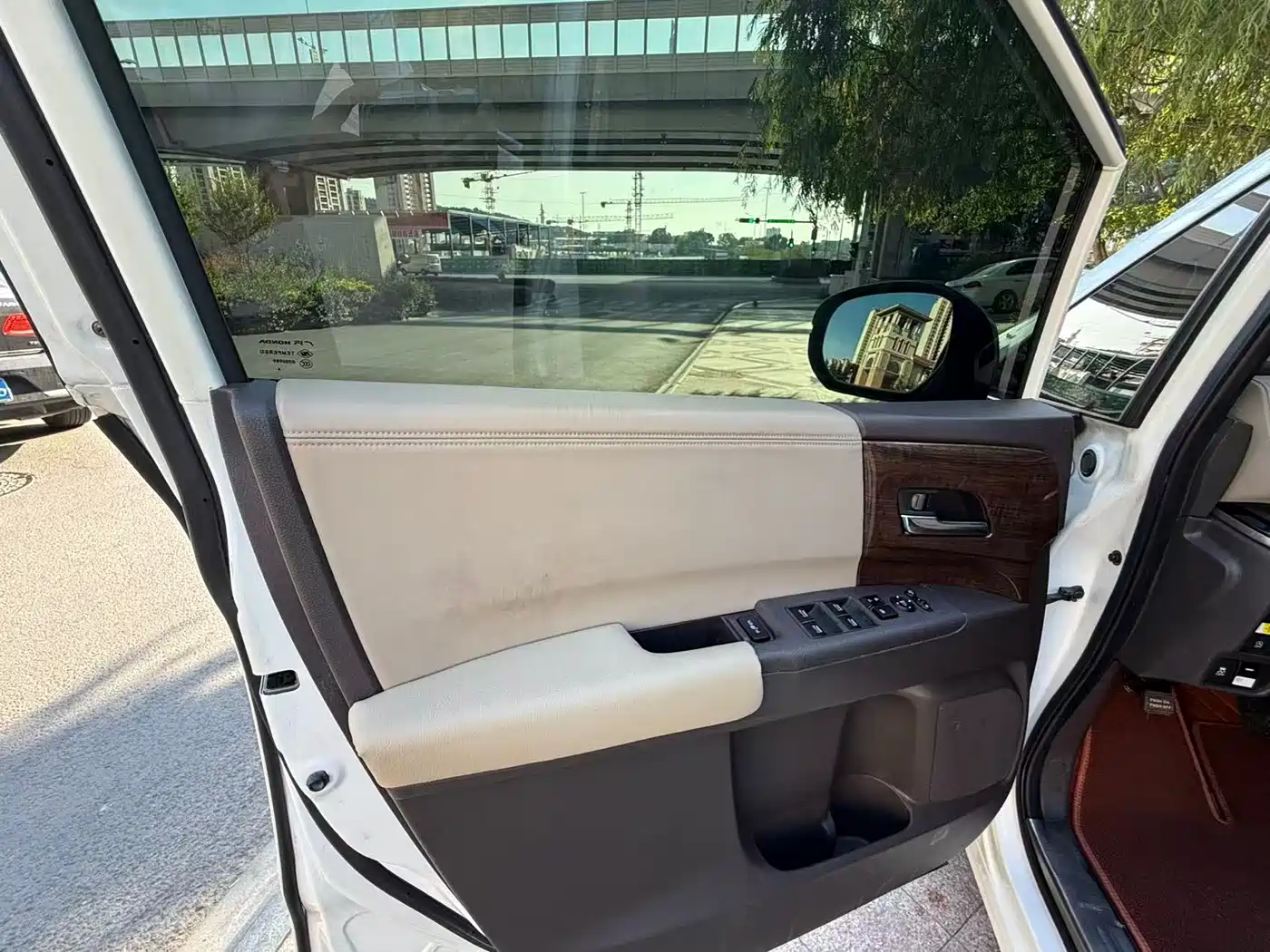 Photo 4 - Honda Odyssey