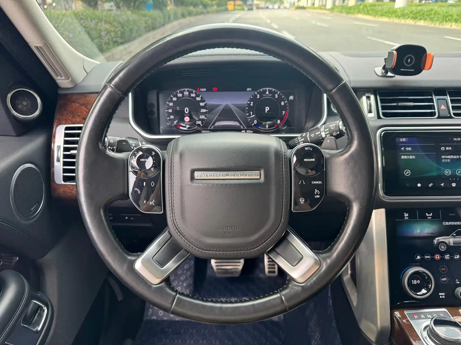 Фото 12 - Land Rover Range Rover