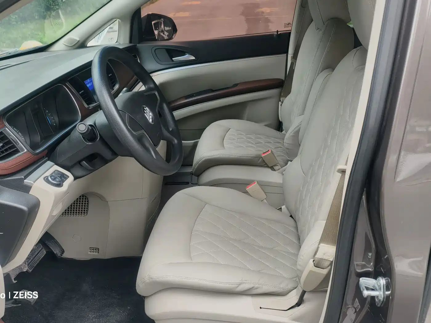 Фото 7 - Buick GL8