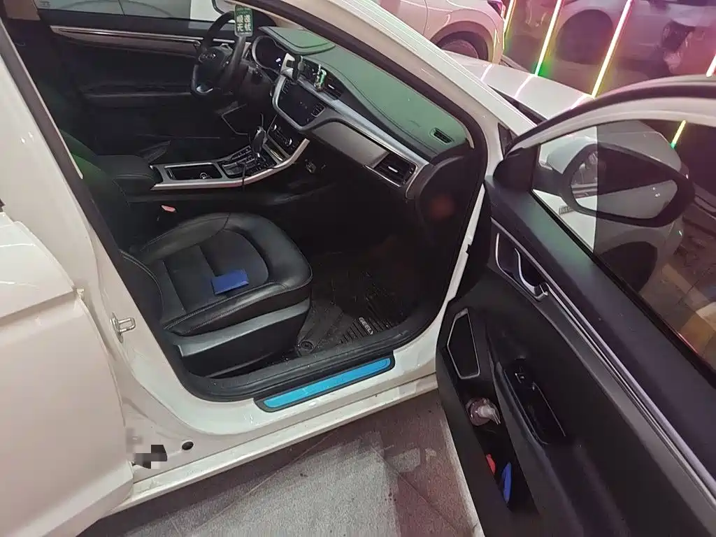 Geely Emgrand GL 2019 2019 1.4T CVT Elite Smart Enjoy Edition