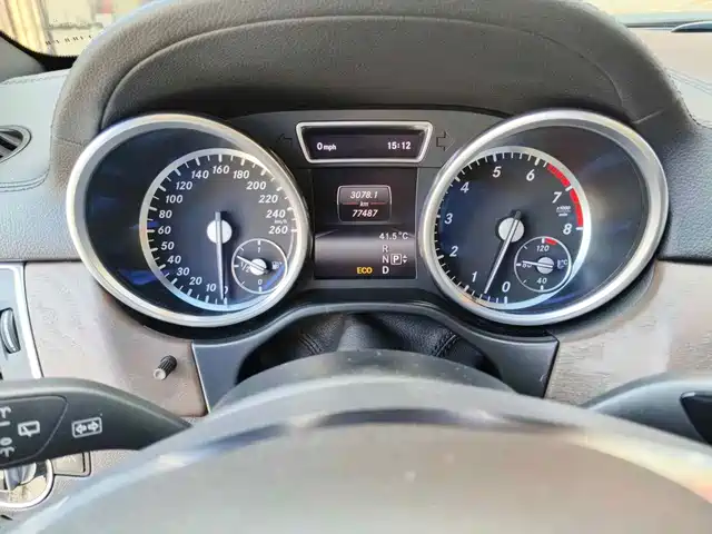 Mercedes-Benz GL-Class 2015 GL 500 4MATIC — фото 4