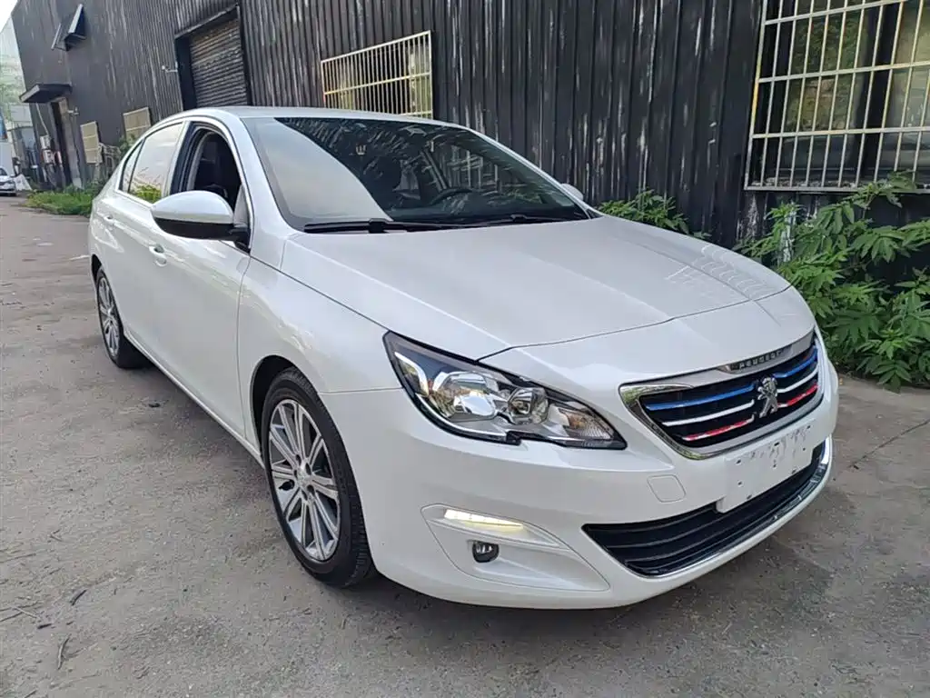 Peugeot 408 2014 1.8L Automatic Luxury Edition фото 4
