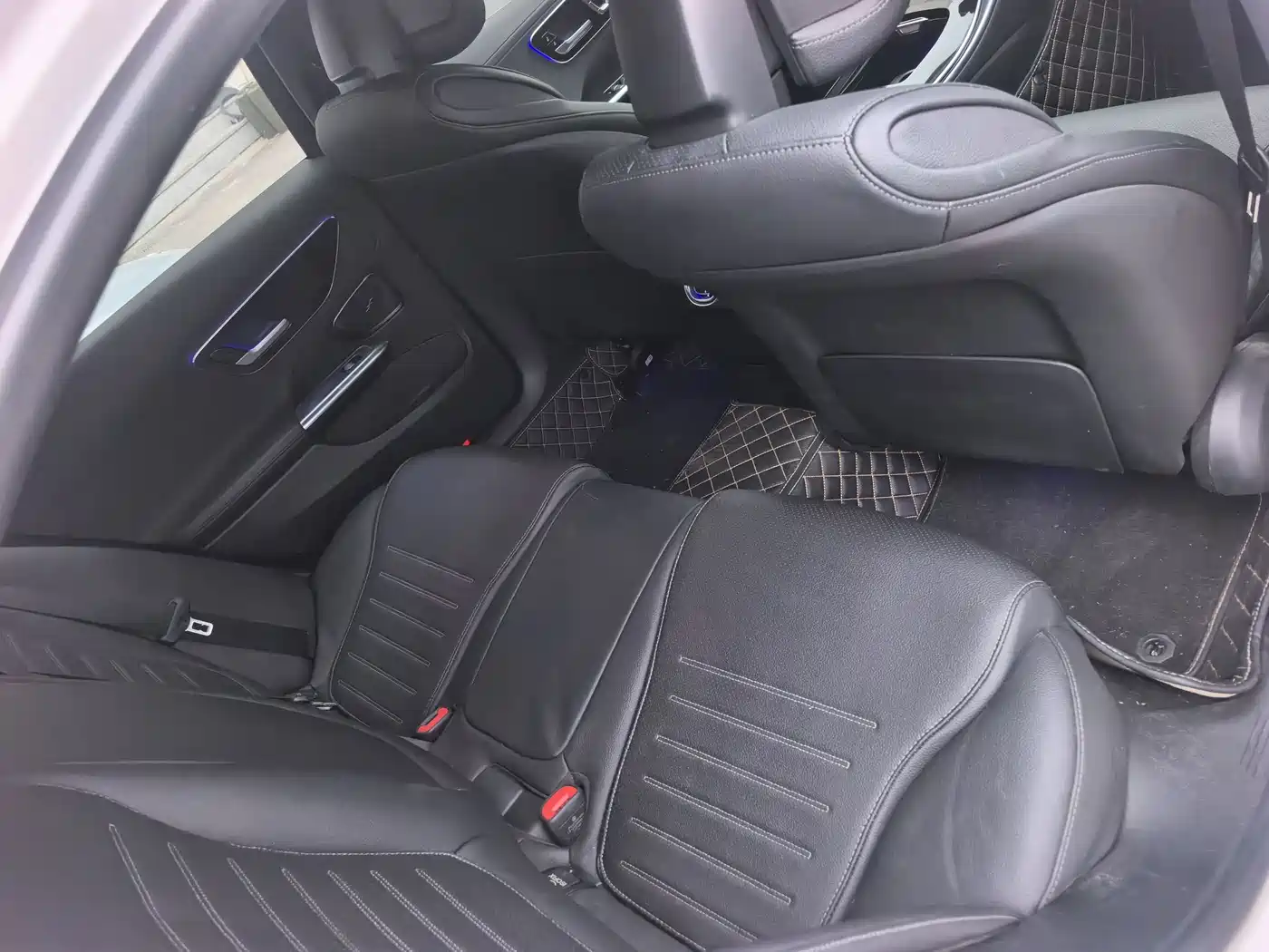 Mercedes-Benz C-Class 2023 C 200 L Sport фото 9