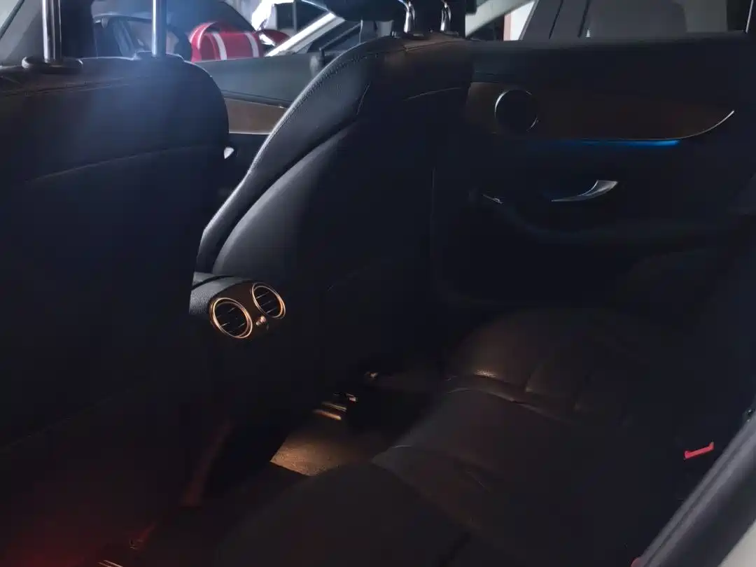 Mercedes-Benz GLC Coupe 2019 GLC 260 4MATIC Coupe SUV фото 19