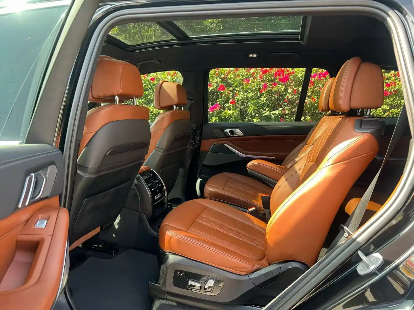 Photo 5 - BMW X7